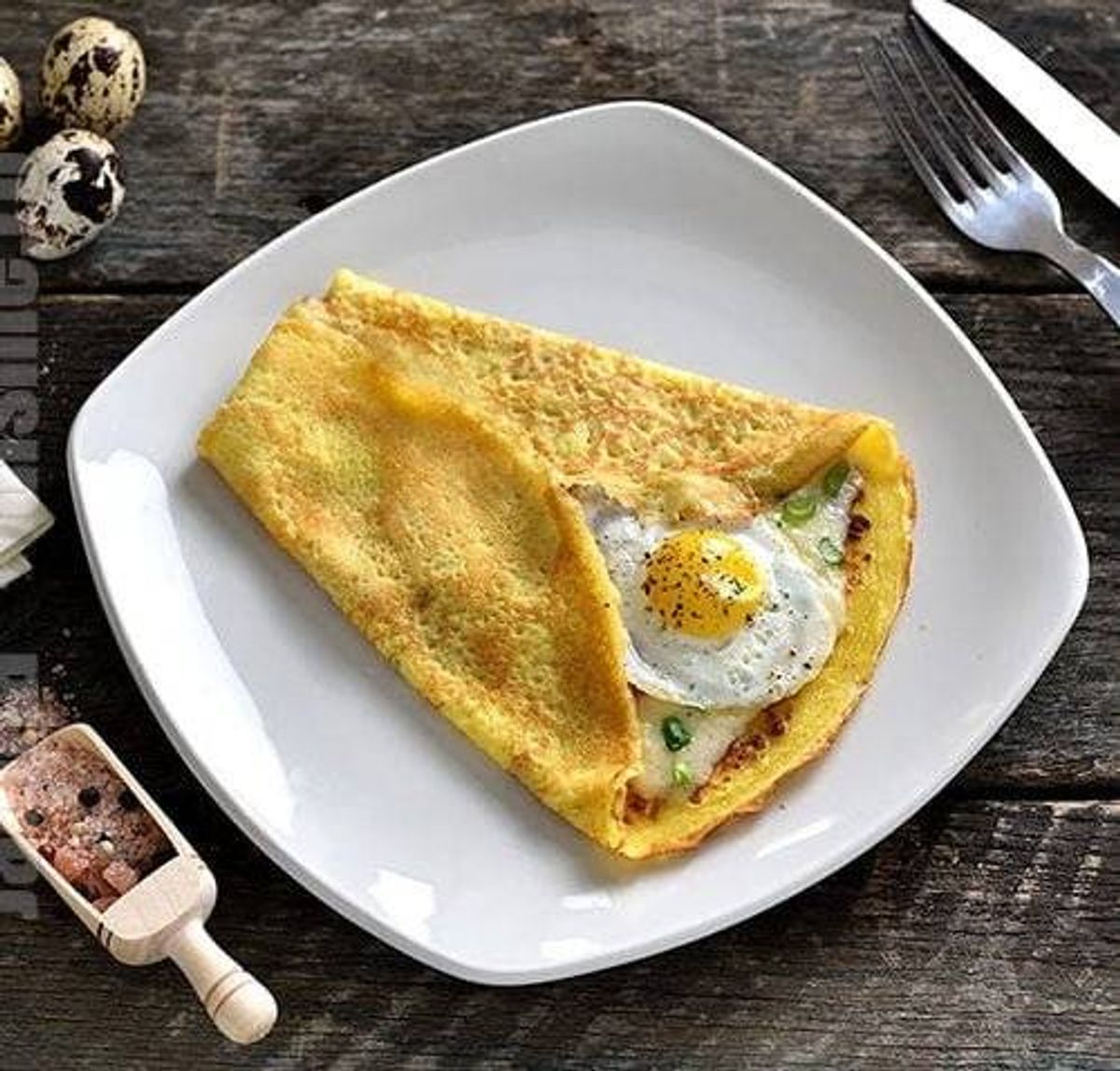 Clătită cu Șuncă și Ou și Parmezan