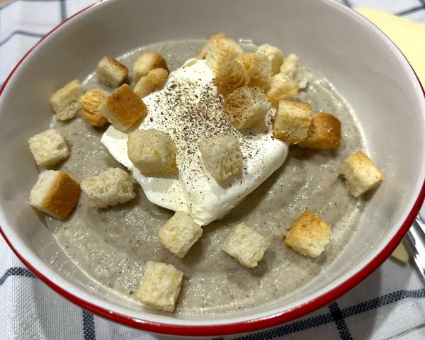 Supă Cremă de Ciuperci 